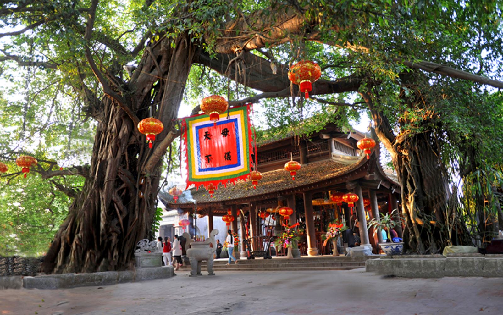 Đền Mẫu Hưng Yên